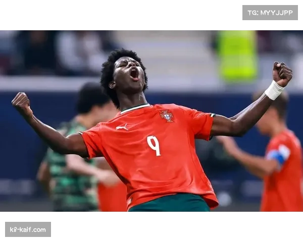 本菲卡助理教练临场指挥,穆里尼奥禁赛缺席关键战役